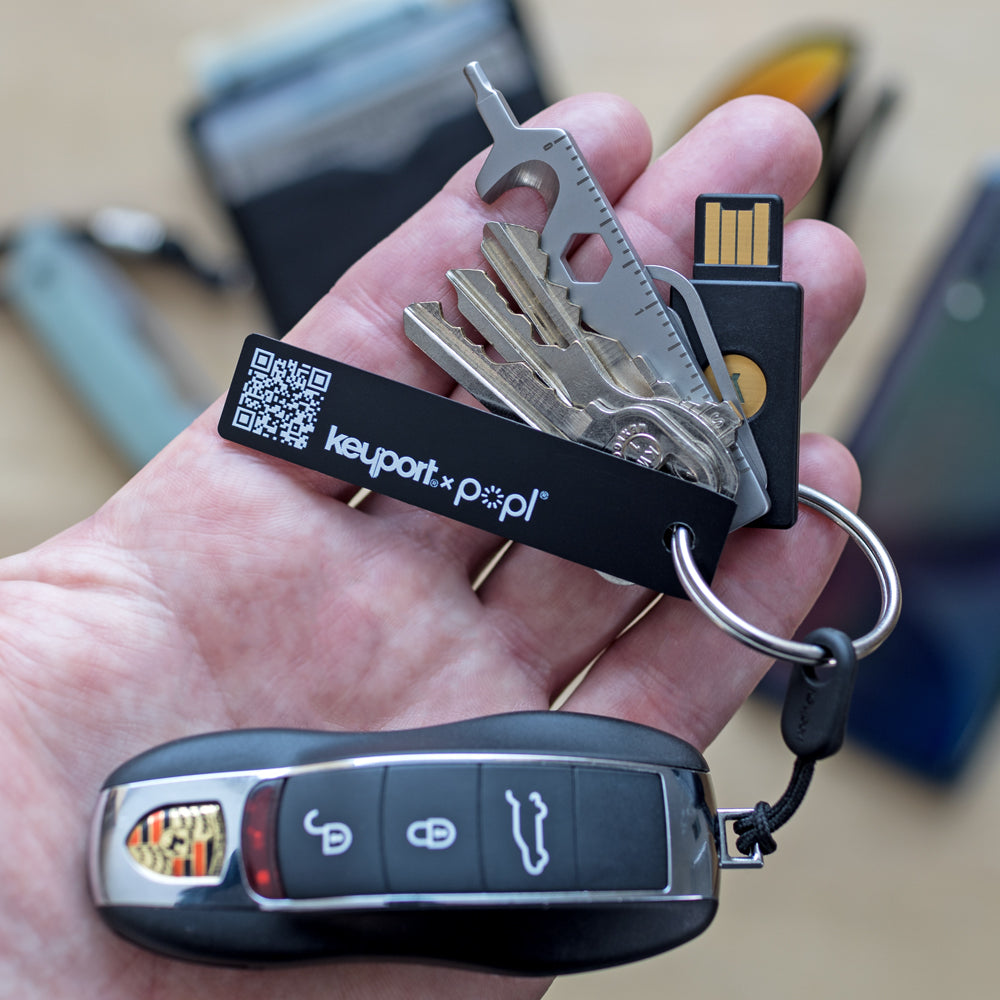 The Popl x Keyport Digital ME Key ebusiness card fits comfortably on a keychain or keyring